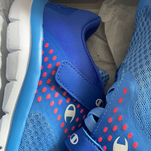 Brand/Champion - Picture 3 of 4